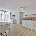 Apartment East Side